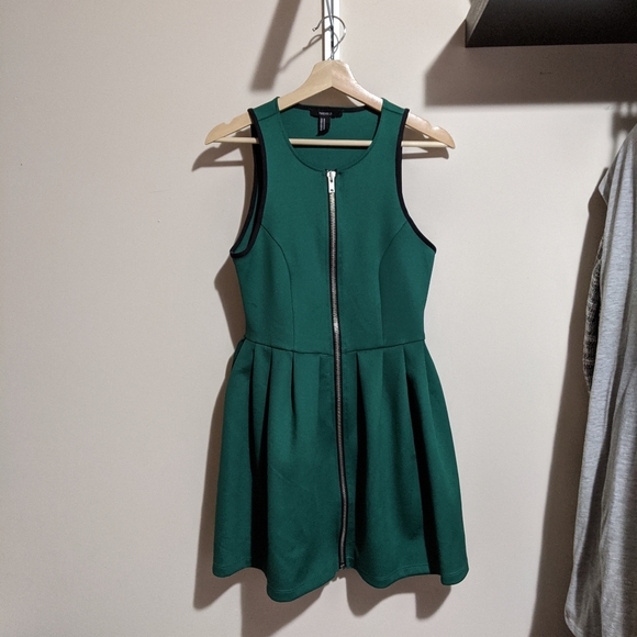 Forever 21 Emerald Green Dress - Picture 1 of 6